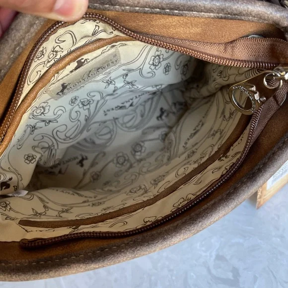 Montana West Bling Bling Collection Crossbody - Picture 5 of 5